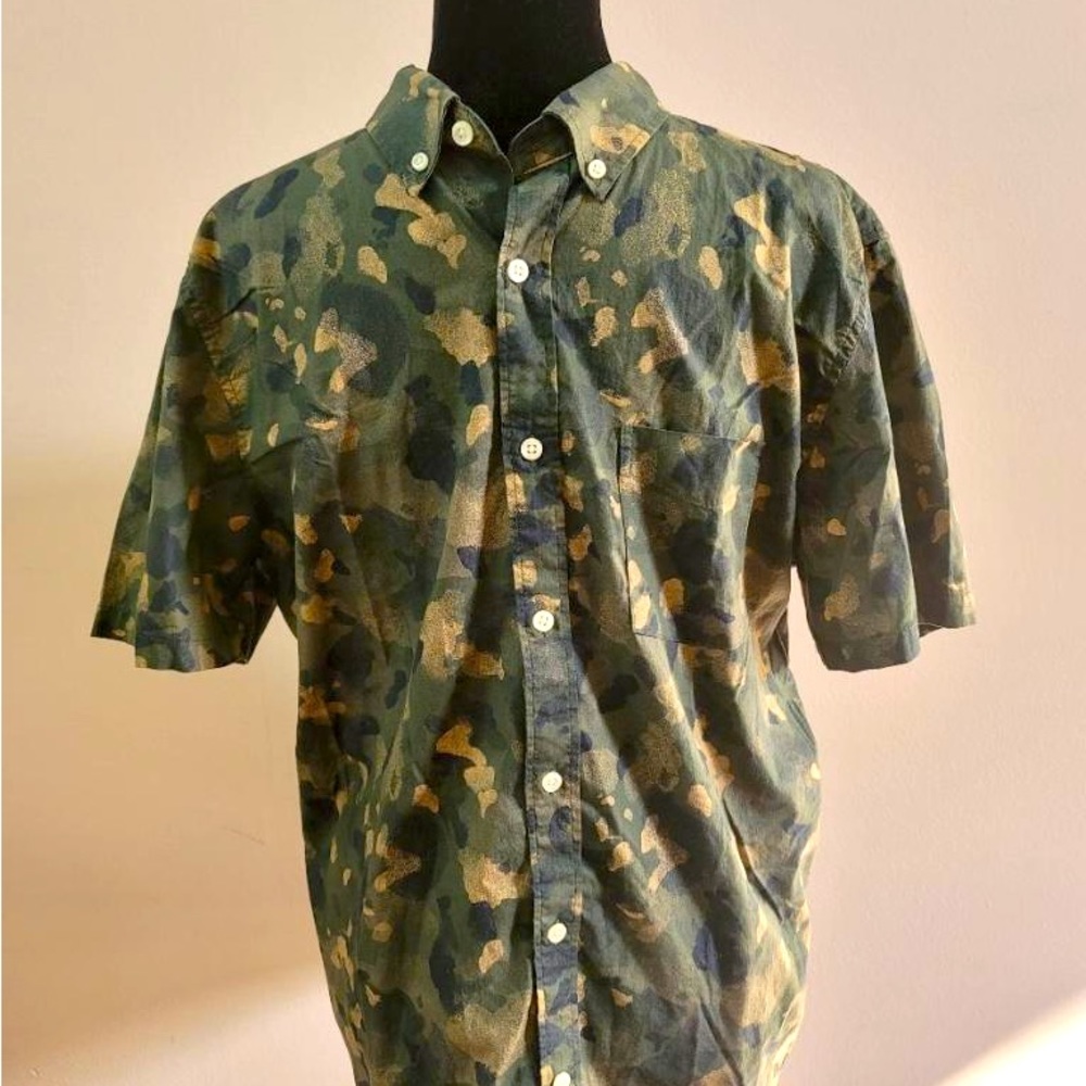 Forest green Gap button up short sleeve shirt, excellent condition